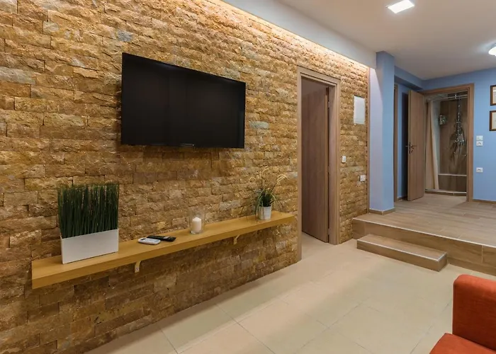 La Petit Maison Апартаменты *